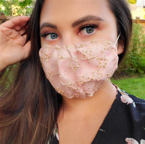 blush face mask.